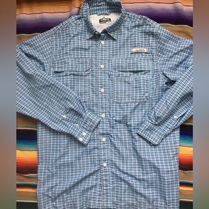 Mens Habit fishing shirt size medium